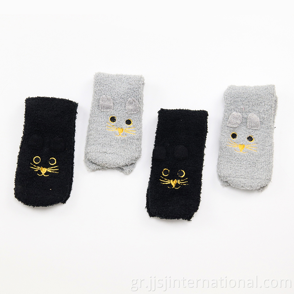 Simple black and gray coral fleece thermal socks